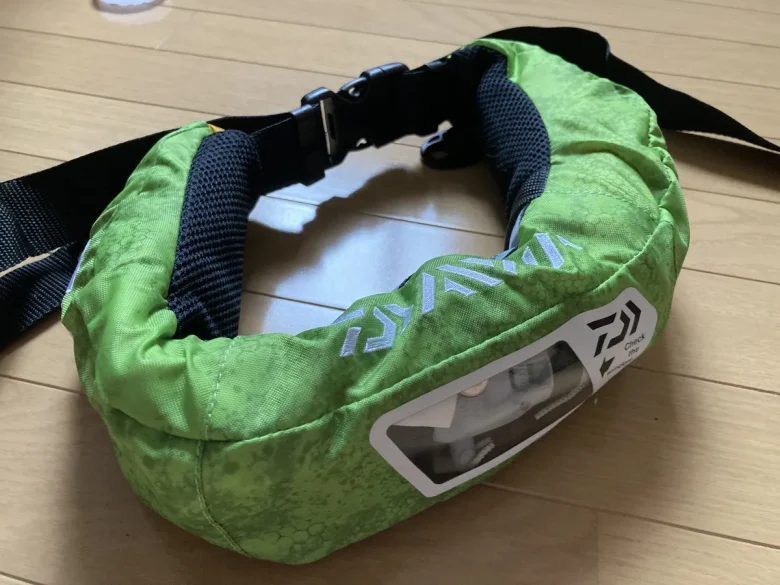 ダイワの腰巻き式ライフジャケット